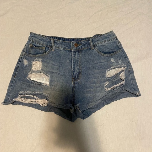 Shein Distressed Medium Wash Denim Blue Jean Shorts Womens Juniors Sz Lg - Picture 1 of 8